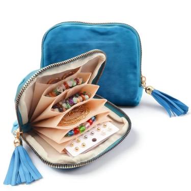 Imagem de LUSTRIB Bolsa de joias de veludo azul para viagens, pequena bolsa de armazenamento de joias portátil com zíper, estojo de joias compacto para mulheres para colares, pulseiras, anéis, brincos