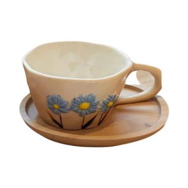 Imagem de Caneca De Café Rosa Com Laço E Margaridas, Desenho À Mão, Cor Irregula