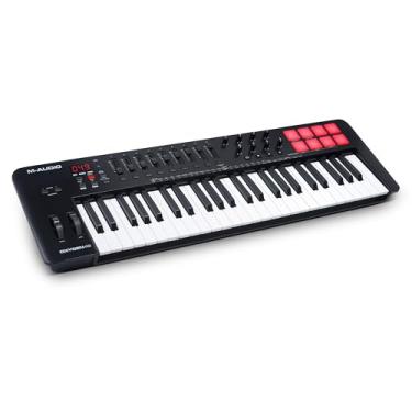Imagem de M-AUDIO Oxigênio (MKV) – Controlador de teclado MIDI USB de 49 teclas com beat pads, modos de acorde inteligente e escala, arpejador e conjunto de software incluídos