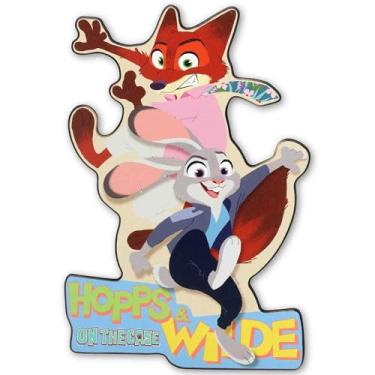 Imagem de Open Road Brands Disney Zootopia 2 Hopps and Wilde On The Case Decoração de parede de madeira - Placa Zootopia divertida para quarto ou sala de jogos
