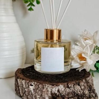 Imagem de Aromatizador de Varetas Vanilla Home 100ml – Difusor de Ambiente Elegante e Compacto com Fragrância de Baunilha