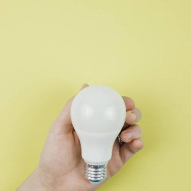 Imagem de Lâmpada Led Decorativa Criativa - Iluminação Moderna E Eficiente Para Ambientes