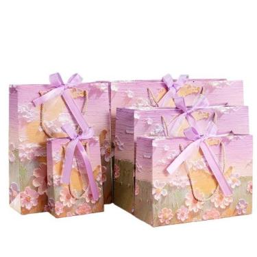 Imagem de Bolsa de presente, papel de pintura a óleo em estilo creme com alças d