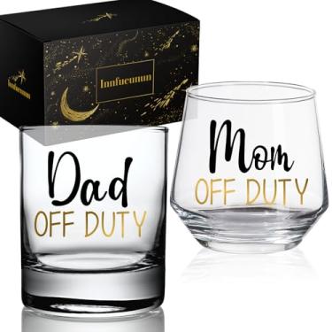 Imagem de Innfueunun Conjunto de copos de vinho e uísque "Mom Off Duty Dad Off Duty", presentes para pais pela primeira vez, presentes para papai e mamãe para o Natal, Ação de Graças, Dia dos Namorados