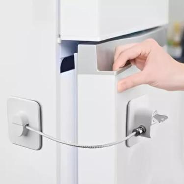 Imagem de Trava de Segurança para Bebê – Kit 02 Unidades – Protege Janelas, Geladeira, Gavetas e Vaso Sanitário – Instalação Fácil e Adesiva – Evite Acidentes Domésticos COR BRANCA