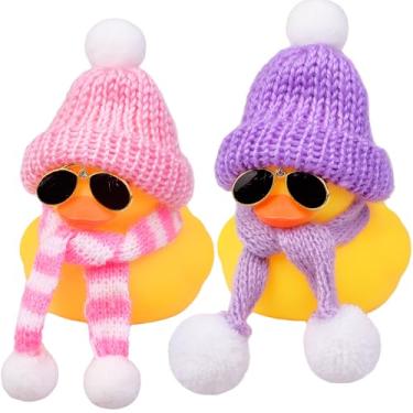 Imagem de MuMyer Ornamentos de carro de pato de borracha, 2 peças, decoração de painel de carro de pato de inverno com gorro e cachecol e óculos de sol (9 cm)