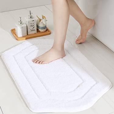Imagem de COSY HOMEER Tapetes de banheiro extra grossos – Tapetes de banheiro antiderrapantes de fio de pelúcia macio 100% poliéster microforte, tapete de sala de estar, quarto, tapete absorvente de água (branco, 51 x 81 cm)