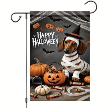 Imagem de Starlit Patio Bandeira de jardim de Halloween Dachshund bandeira de múmia de cachorro com balde de doces de abóbora decoração de quintal dupla face ao ar livre outono sazonal gramado varanda pátio
