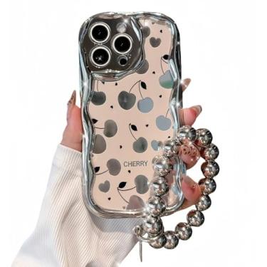 Imagem de Pretaco Capa para iPhone 15, [Chrome Silver Full Cherry][Capa de borda curva criativa banhada][2 em 1 com alça de pulso com contas] TPU macio antichoque e resistente a choques para mulheres e meninas