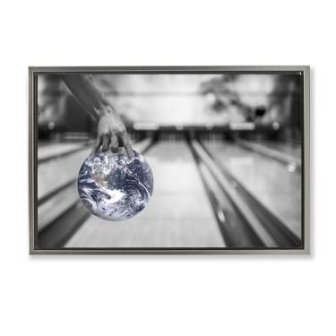 Imagem de Stupell Industries Design de arte de parede em tela flutuante cinza com bola de boliche cósmica por Sophie 6, 17 x 25