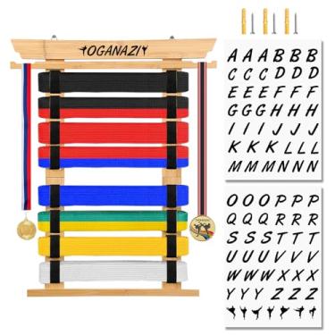 Imagem de OGANAZI Suporte de exibição de cinto de karatê com 8 cintos com adesivos personalizados, suporte de exibição de cinto de Taekwondo com suporte lateral para medalhas, cinto de artes marciais com faixa