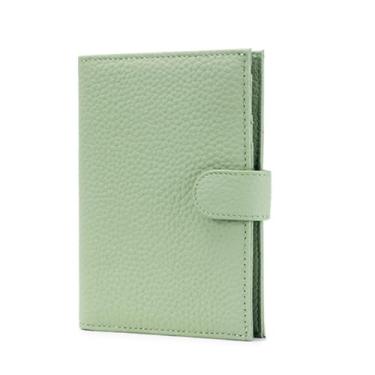 Imagem de Carteira de viagem feminina com porta-passaporte RFID, carteira de couro para passaporte com porta-cartões, bolso com zíper para moedas e armazenamento de notas, Verde claro, Grande capacidade e fina
