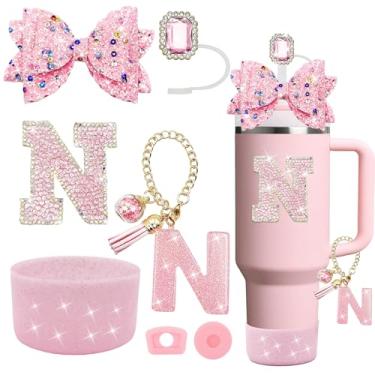 Imagem de Conjunto de acessórios de copo Stanley rosa de 7 peças, decorações de iniciais para Stanley Cup 850.5 g 1,134 g, inclui cobertura de canudo de joia, tampa à prova de derramamento, pingente de alça
