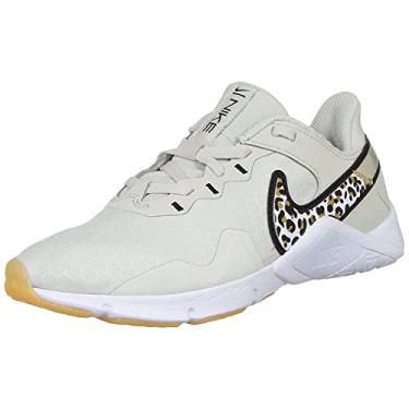 Imagem de Tênis de treino feminino Nike Legend Essential 2 (CZ3668-017, Light Bone/Wheat/Branco/Preto), 40