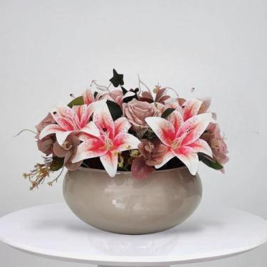 Imagem de Arranjo Com Flores Artificial Lírios Pink no Vaso Bege - La Caza Store