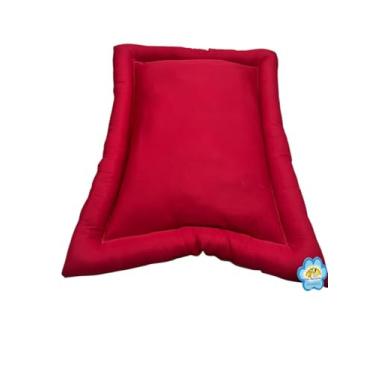 Imagem de Cama para Cães e Gatos São Benedito Pet Colchonete Impermeável e Fácil de Limpar M 84x60cm - Caminha Ideal para Pets Animais de Estimação de Médio e Grande Porte (Vermelho)