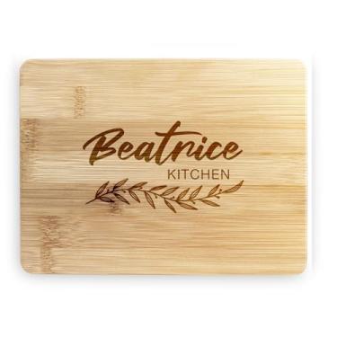 Imagem de Tábua de corte personalizada, placa de corte de nome personalizado, tábuas de corte de bambu com nome gravado, casamento personalizado, aniversário, inauguração de casa, Natal, ideia de presente de
