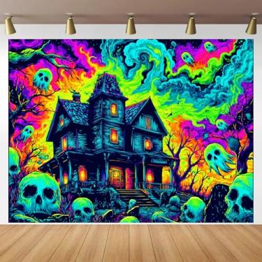 Imagem de BlissYard Haunted House Tapeçaria de Halloween Luz Negra Neon Brilha no Escuro Caveira Fantasma UV Terror Reativo Suspensão de Parede para Quarto Sala de Estar Dormitório Decoração Gótica 192 x 159 cm
