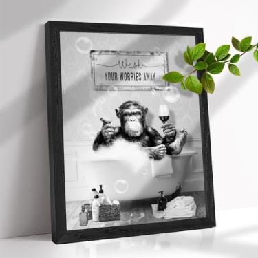 Imagem de Arte de parede de banheiro engraçada emoldurada chimpanzé na banheira arte de parede animal preto e branco impressões de arte de humor moderno para decoração de parede de banheiro (emoldurado, 30 x 40