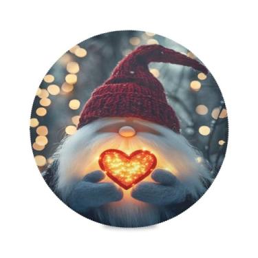 Imagem de STAYTOP Jogo americano redondo de gnomo fofo de Natal 6 peças, tapetes de mesa antiderrapantes fáceis de limpar para decoração de mesa de festa de churrasco em casa