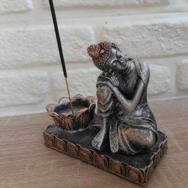 Imagem de Buda Tailandês Com Castiçal Para Incenso 05526 - Mana Om By Ello