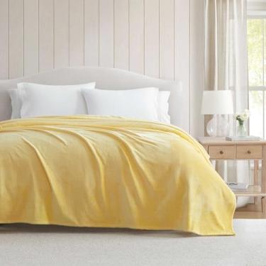 Imagem de Martha Stewart - Cobertor King Size, cobertor de lã de pelúcia ultramacio com costura dupla, 350 g/m², roupa de cama de peso médio para cama ou sofá (Bedford amarelo sólido)