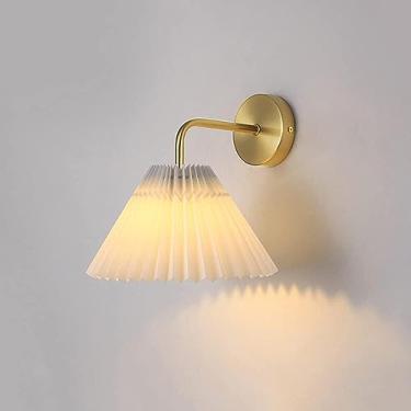 Imagem de Luminárias de cabeceira de metal dourado moderno, luminárias de mesa de cabeceira, luminárias de parede de tecido, luz de leitura, arandela de parede de cabeceira com abajur de tecido plissa