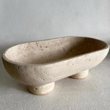 Imagem de SAIDKOCC Tigela decorativa oval natural de 25,4 cm com duas pernas para casa, mesa de jantar, organização de cozinha (travertino bege)