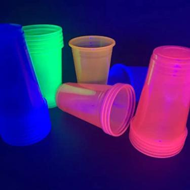 Imagem de Kit Festa Menino Balada Neon Vela Vulcão + Balão 50 Pessoas