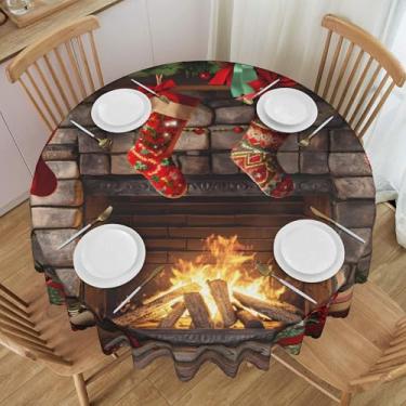 Imagem de Toalha de mesa redonda de Natal com meias de lareira à prova d'água, lavável, 152 cm, capa de toalha de mesa circular, protetor de mesa que pode ser amassado para jantar, cozinha, festa, pátio