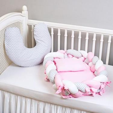 Imagem de Kit Ninho Redutor de Berço Nuvem Rosa + Almofada De Amamentação Chevro
