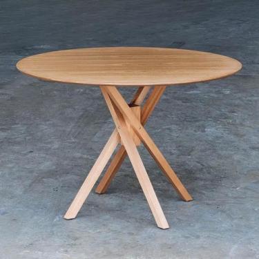 Imagem de Mesa Redonda de Madeira Freijó 90cm  Ideal para Jantar, Varanda e Área