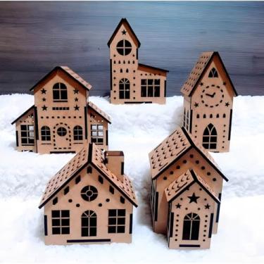 Imagem de Vila Encantada de Natal – Kit 5 Casinhas MDF Crú Decorativas