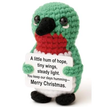 Imagem de Mamãe avó mini beija-flor de pelúcia de crochê com cartão de história, feito à mão de 8 a 10 cm, enchimento de meias, decoração aconchegante de pássaros de inverno, lembrança sentimental