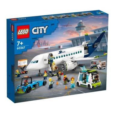 Imagem de Lego City Avião De Passageiros - 913 Peças E 9 Minifiguras