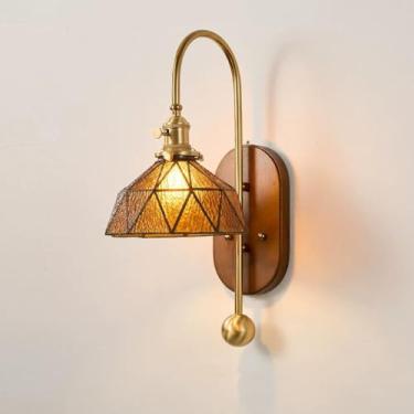 Imagem de Luminária de parede retrô de madeira, acabamento moderno em latão antigo, luminária de parede com cúpula de vidro soprado à mão, luminária de parede nórdica de madeira maciça Wabi Sabi para