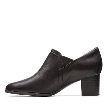 Imagem de Clarks Loken Way Scarpin feminino, Couro marrom escuro, 6 Wide