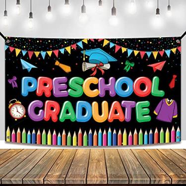 Imagem de KatchOn, Faixa de pós-graduação pré-escolar branca - 182 x 101 cm | Pano de fundo de formatura pré-escolar, decorações de formatura pré-escolar aula de 2023 | Pano de fundo de formatura do jardim de infância, decorações de formatura pré-escolar