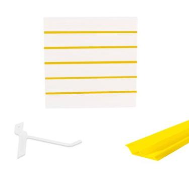 Imagem de Painel Canaletado Branco em Mdf 0,61 x 0,61m com Perfil Pvc Amarelo e 