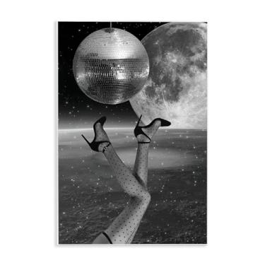 Imagem de Stupell Industries Arte de placa de parede pendurada sobre disco e planeta, design de Elo Marc, 19 x 13