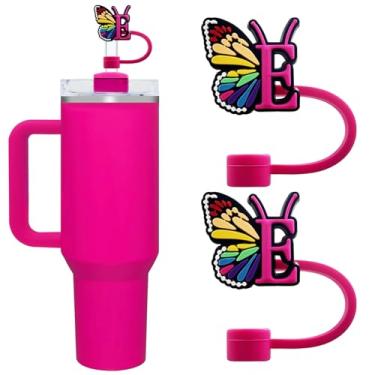 Imagem de Lindas capas de canudo com letra inicial para copos Stanley 20/30/1,134.0 g - tampas à prova de poeira de 10 mm/0,4 pol. - Protetor reutilizável para canudos de 9 a 10 mm, 2 peças