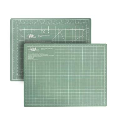 Imagem de Base de Corte A4 30x22 cm Mesa de Apoio Placa para Corte Costura Patchwork Artesanato (Tifanny)