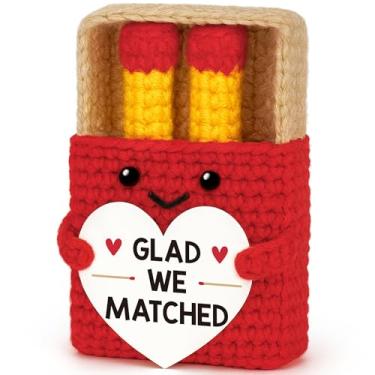 Imagem de Anniversary Women Men Gifts Valentines Day Boyfriend Girlfriend Gifts Christmas Romantic Gift for Wife Husband Birthday Present for Couple Him Her Fiance Glad We Matched Handmade Crochet Matches Box