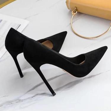 Imagem de Sapatos Femininos Elegantes De Salto Alto Pretos Com Bico Fino Em Camu