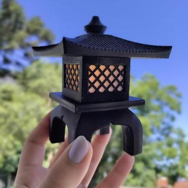 Imagem de Luminária Japonesa LED Decorativa, Estilo Pagode, 11cm Altura, Preta