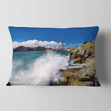 Imagem de Ponte Designart Golden Gate na costa de São Francisco, sala de estar, sofá, enchimento de travesseiro + capa de almofada impressa em ambos os lados 30,48 cm x 50,8 cm