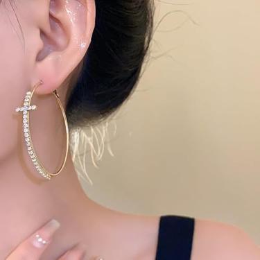 Imagem de 1 par de brincos de argola grandes exagerados brilhantes com strass e cruz de círculo grande para mulheres, joias requintadas de orelha, Gold 7cm, Metal, Sem pedra preciosa