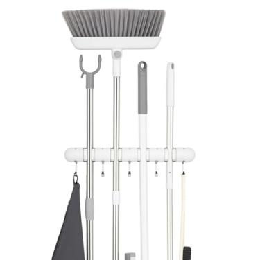 Imagem de OTraki Suporte de parede para vassoura, esfregão de madeira resistente e organizador de vassouras com 5 compartimentos e 4 ganchos, cabide de ferramentas de jardim para lavanderia, armário, cozinha