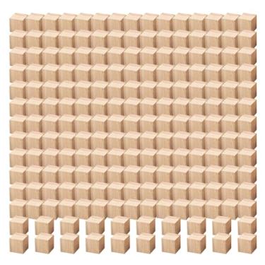 Imagem de IHYjinchoo Blocos de madeira pacote com 200 cubos de madeira inacabados de 1,5 cm para artesanato, projetos e decoração de bricolage, pequenos quadrados de madeira em branco natural para construção