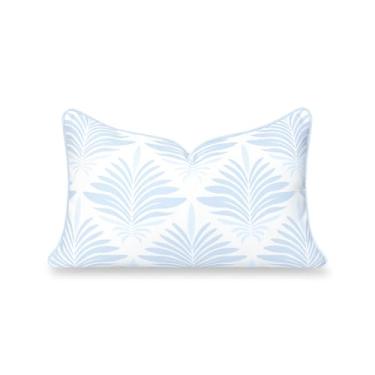 Imagem de Hofdeco Premium Capa de almofada lombar Grandmillennial Coastal Hampton Patio para ambientes internos e externos, 30,5 x 50,8 cm, repelente de água para quintal, sofá, piscina, estampa azul bebê